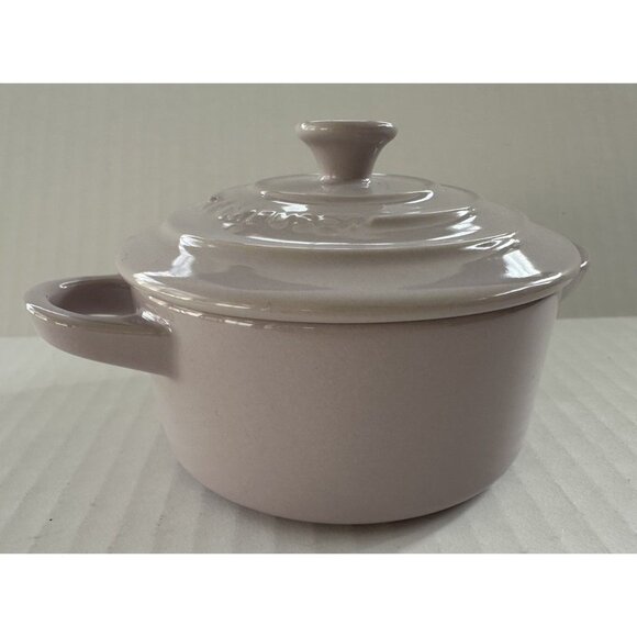 Le Creuset Mini Cocotte Petite Round Casserole 8 oz Stoneware Lavender 0.25L NOS - Picture 11 of 11